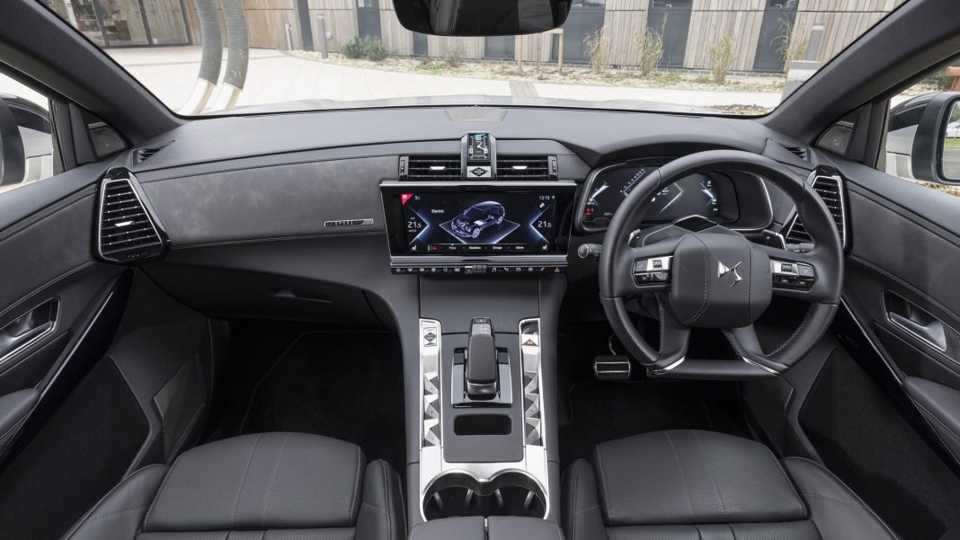 DS 7 Crossback E-Tense inside