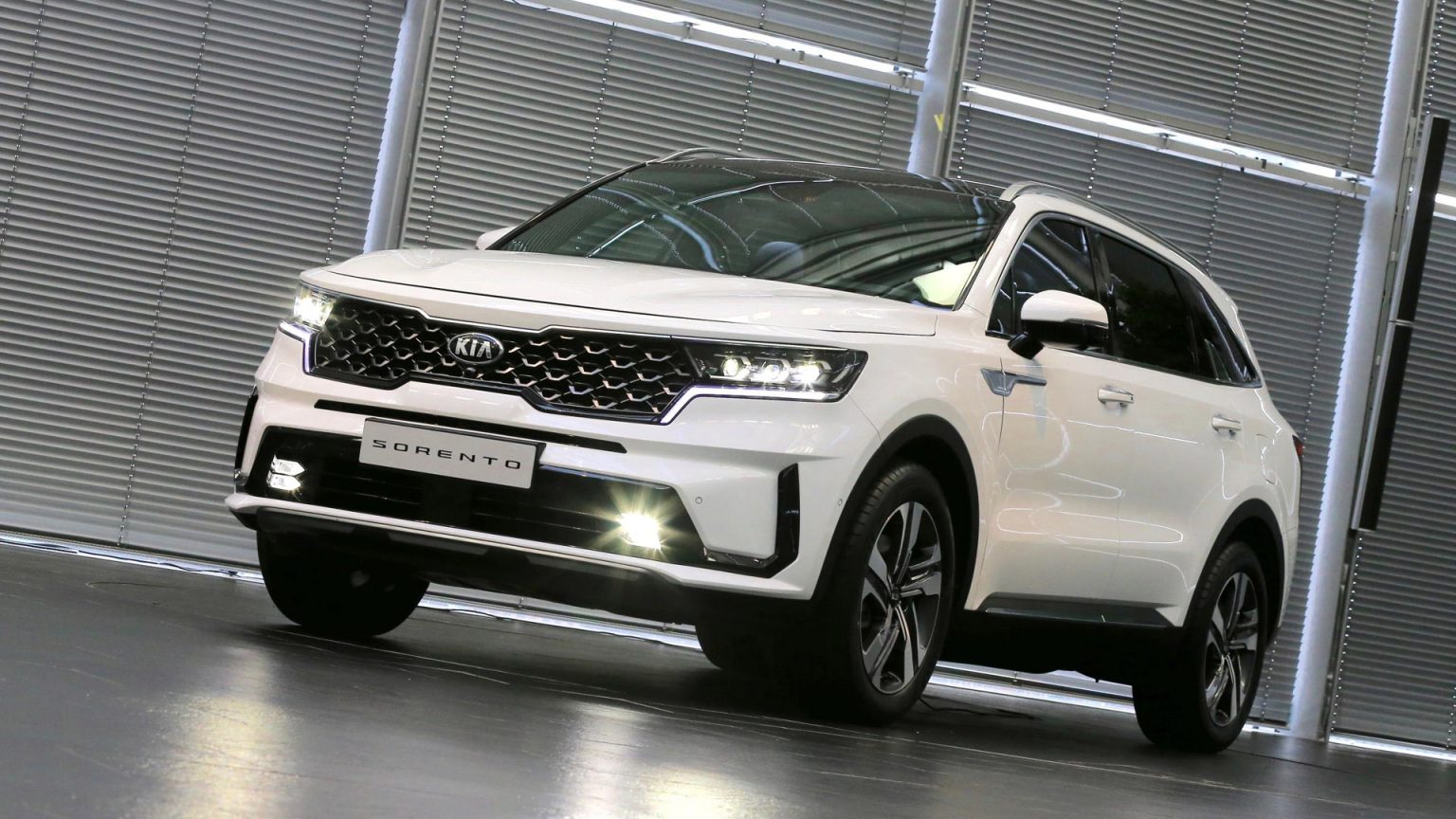 Kia Sorento: Everything you need to know on this hybrid SUV - TotallyEV