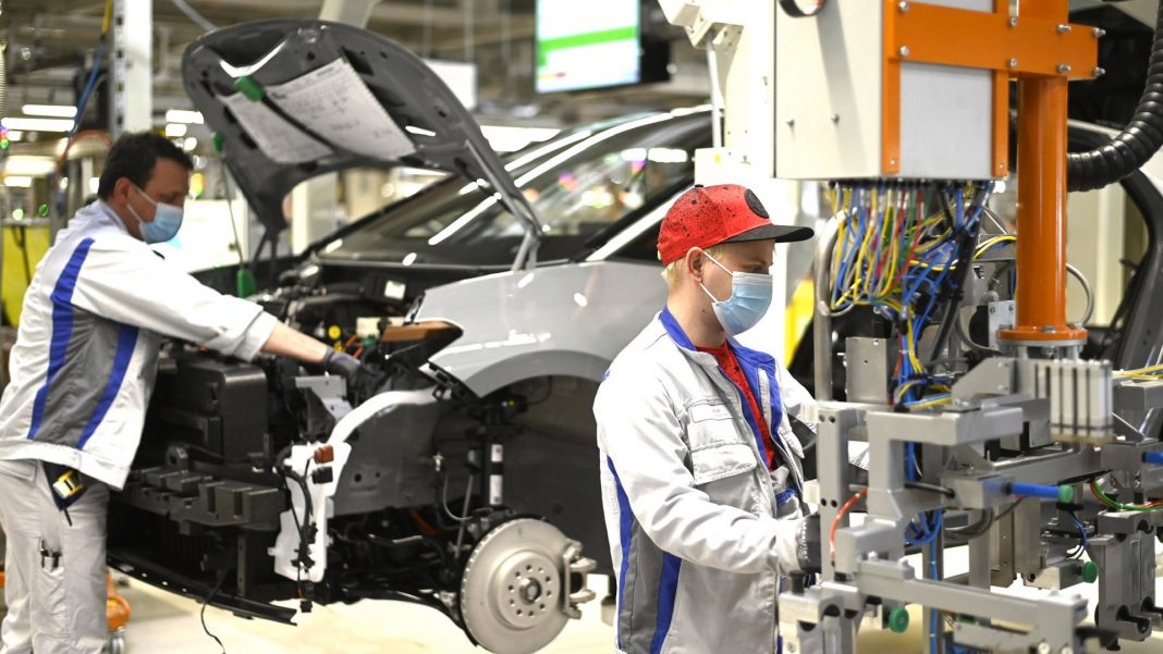 Volkswagen resumes production ID3