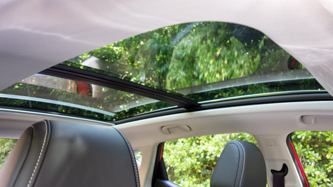 MG ZS EV sunroof