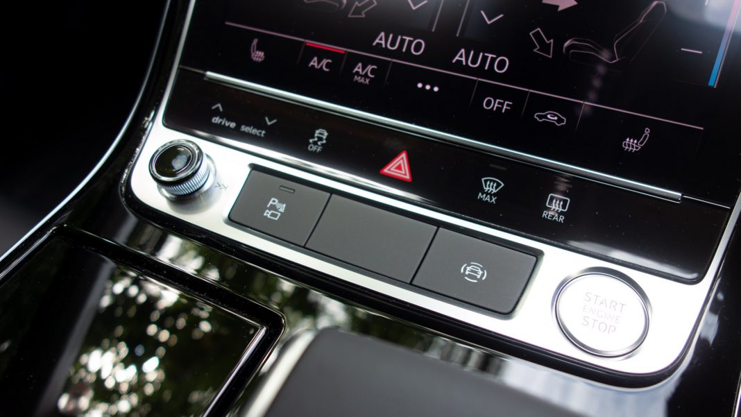 Audi A8 centre console