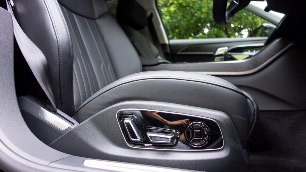 Audi A8 front adjustment