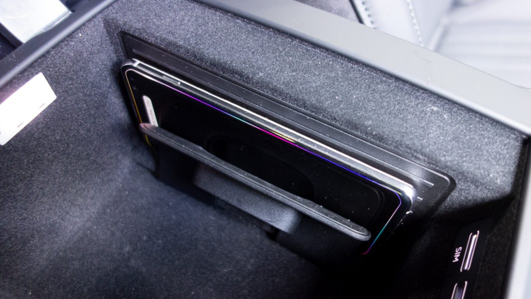 Audi A8 phone holder