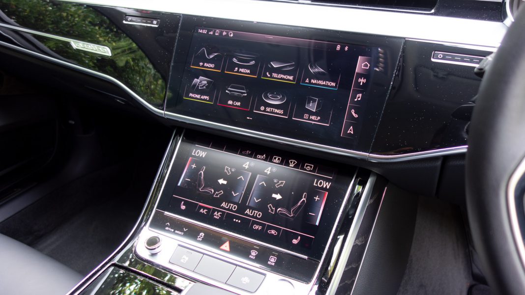 Audi A8 screens