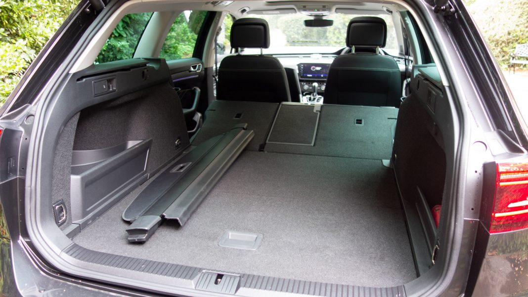 Volkswagen Passat Estate GTE boot capacity