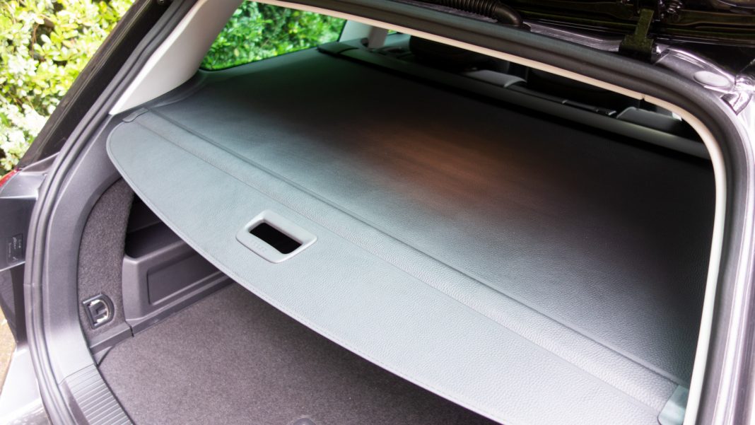 Volkswagen Passat Estate GTE boot lid design