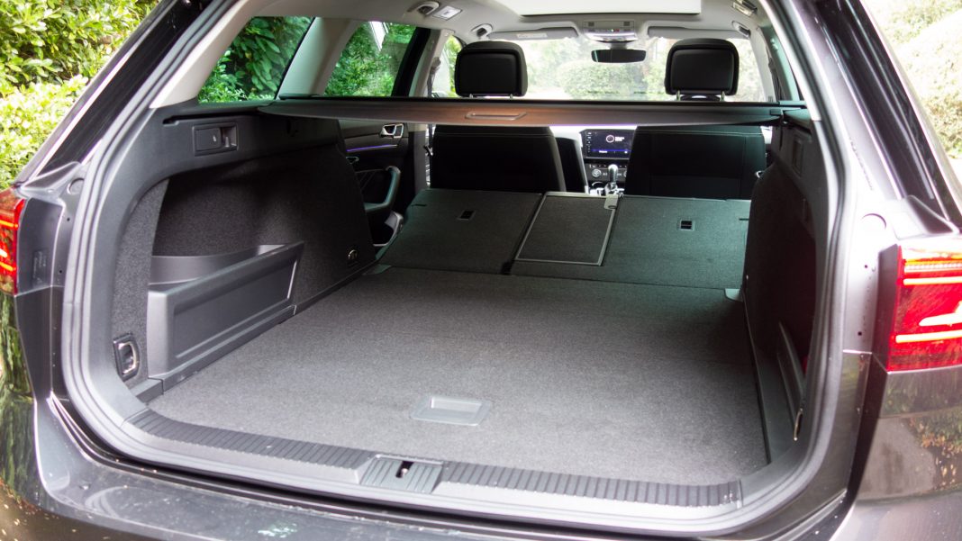 Volkswagen Passat Estate GTE boot storage
