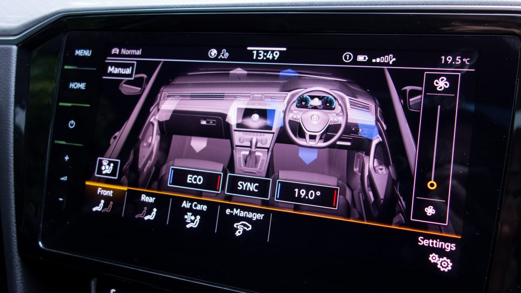 Volkswagen Passat Estate GTE climate