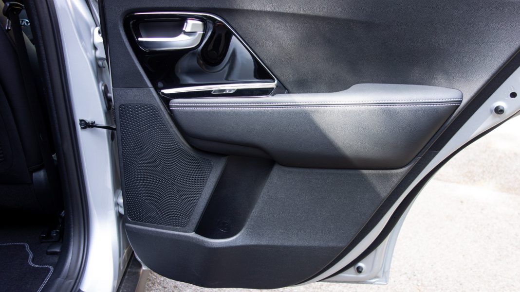 Kia e-Niro rear door