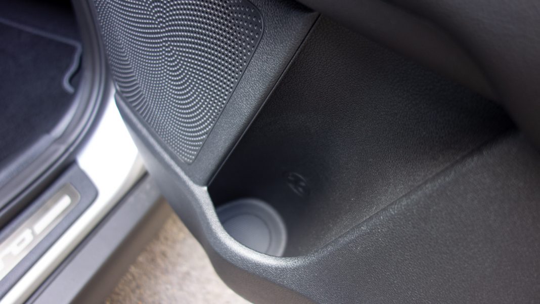 Kia e-Niro rear door space