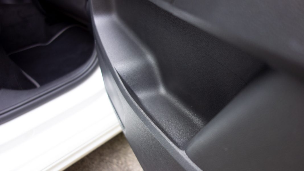 Volkswagen e-up! door space