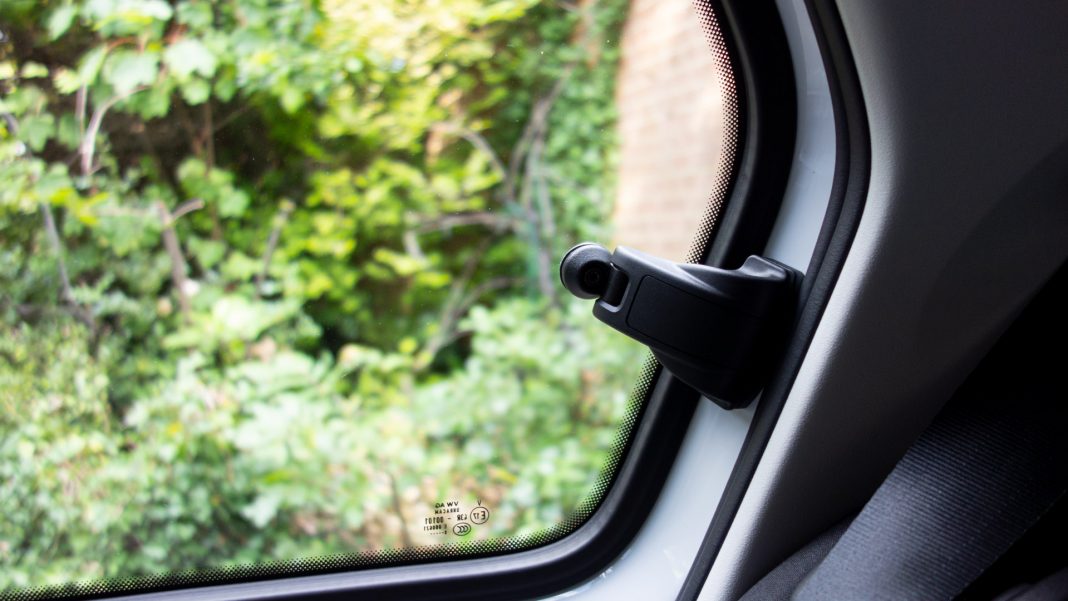 Volkswagen e-up! rear window closed