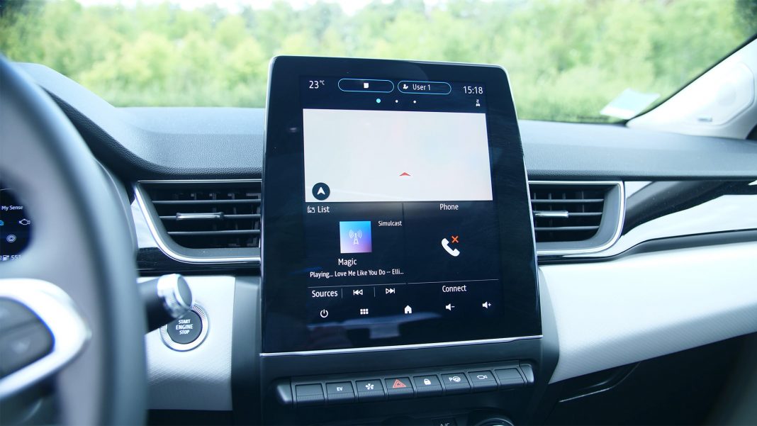 Renault Captur E-Tech infotainment