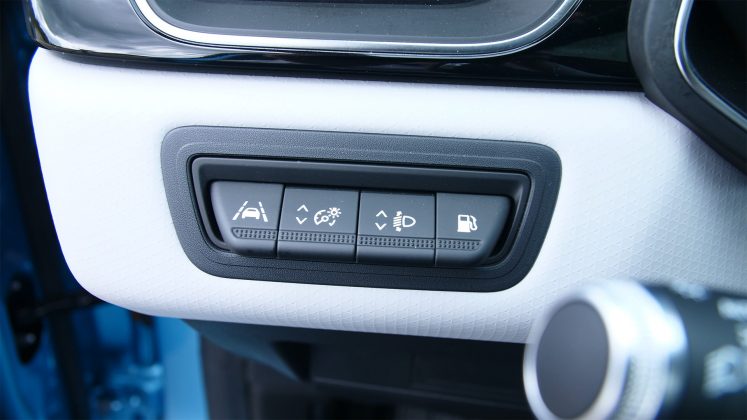 Renault Captur E-Tech buttons