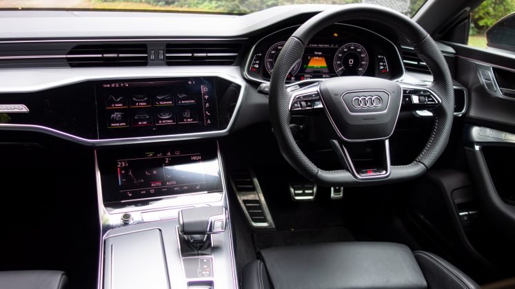Audi A7 TFSIe cabin