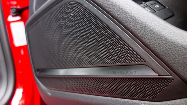 Audi A7 TFSIe speakers