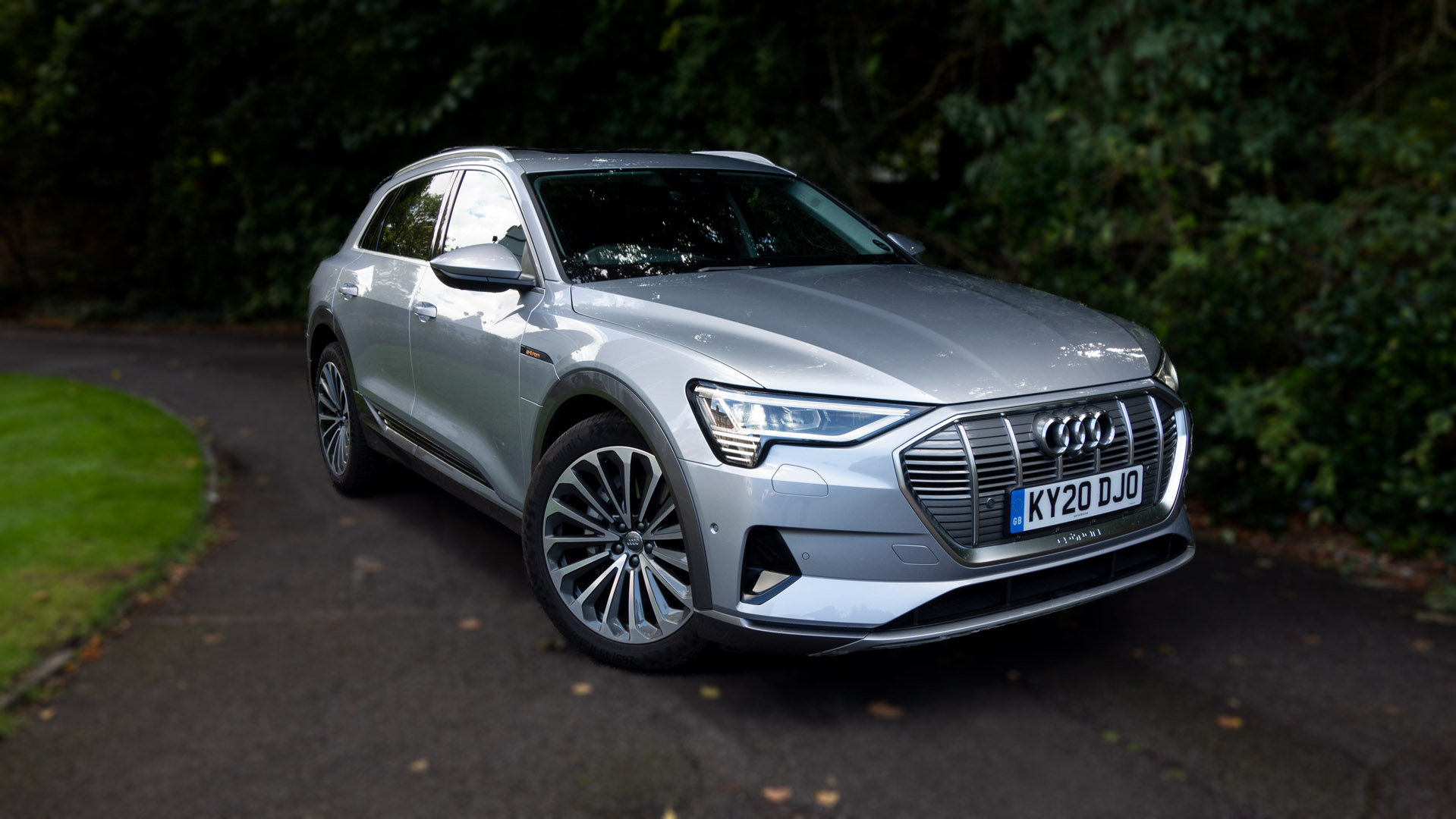 Audi E-tron Audio Review: How Does The Bang & Olufsen System Sound ...