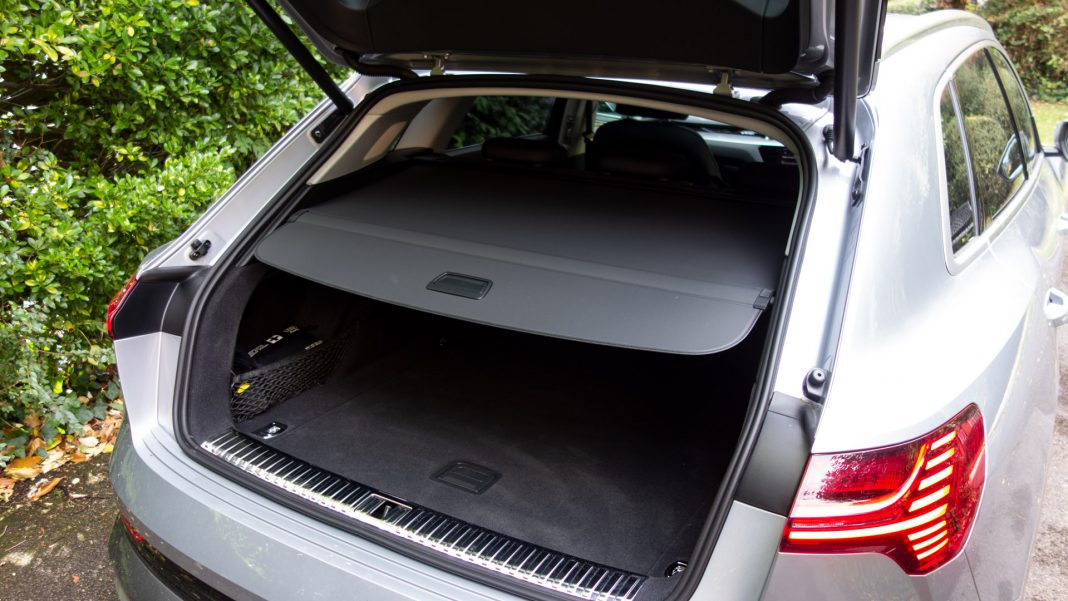 Audi e-tron boot cover