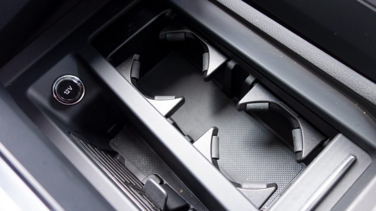 Audi e-tron cupholders