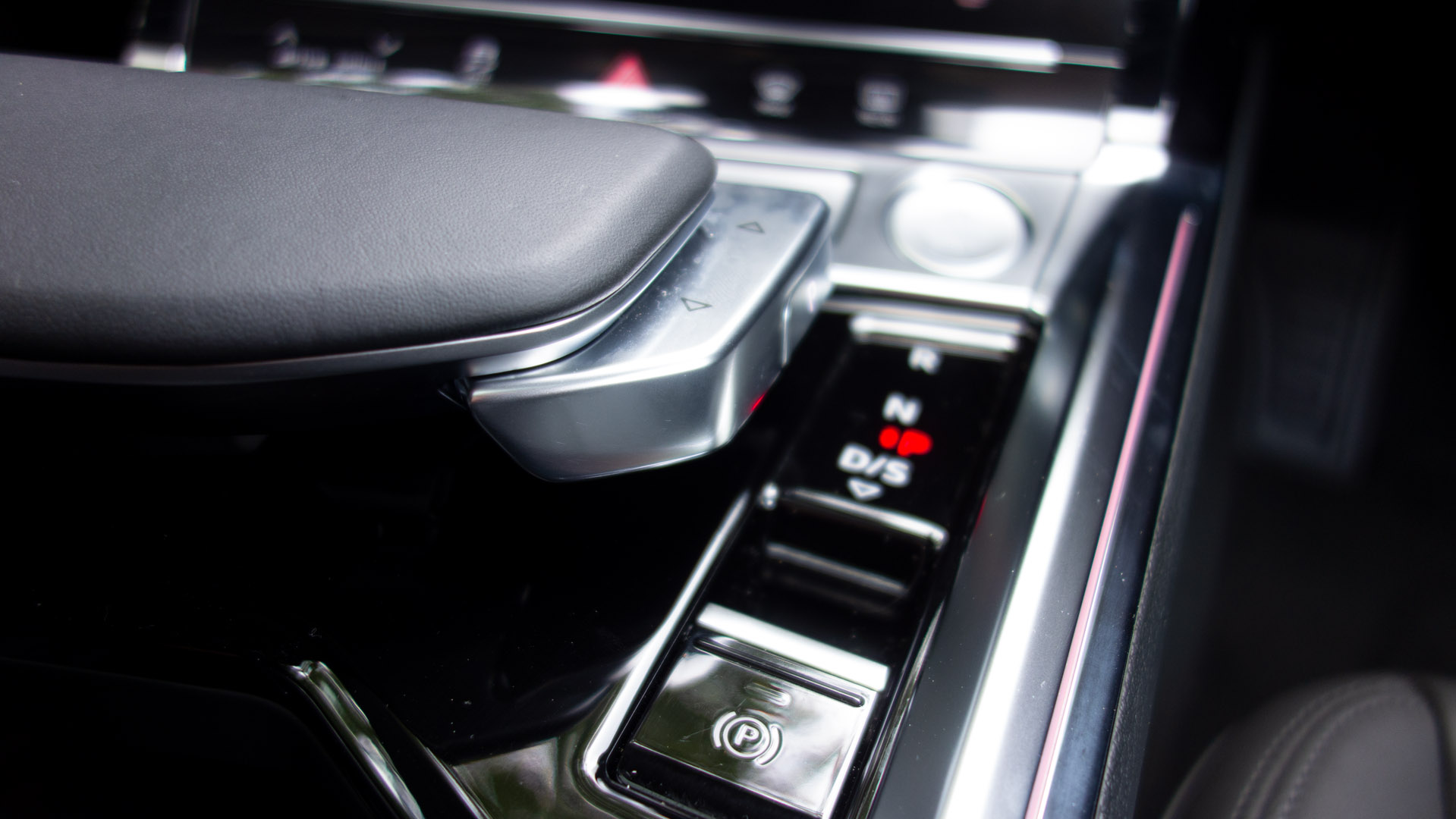 Audi e-tron gear selector