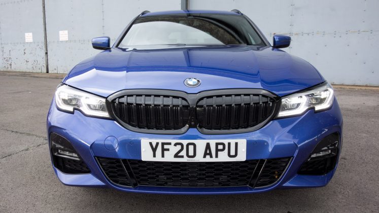 BMW 330e M Sport Touring grille