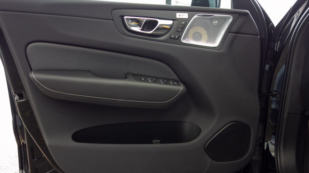 Sennheiser Ambeo car door