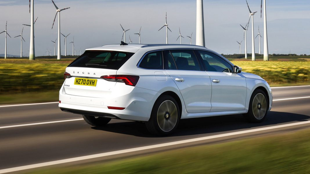 Skoda Octavia iV estate rear