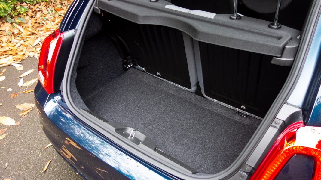 Fiat 500 Hybrid boot