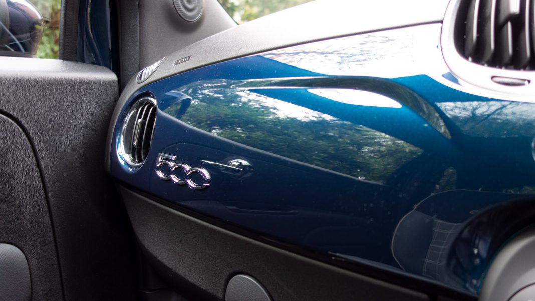 Fiat 500 Hybrid dashboard
