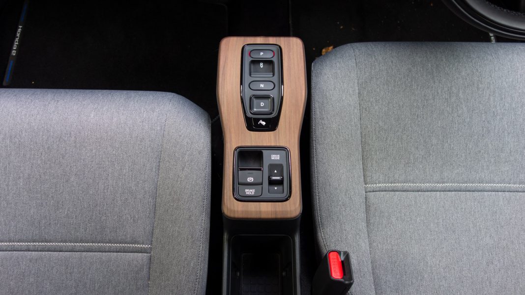 Honda e centre console