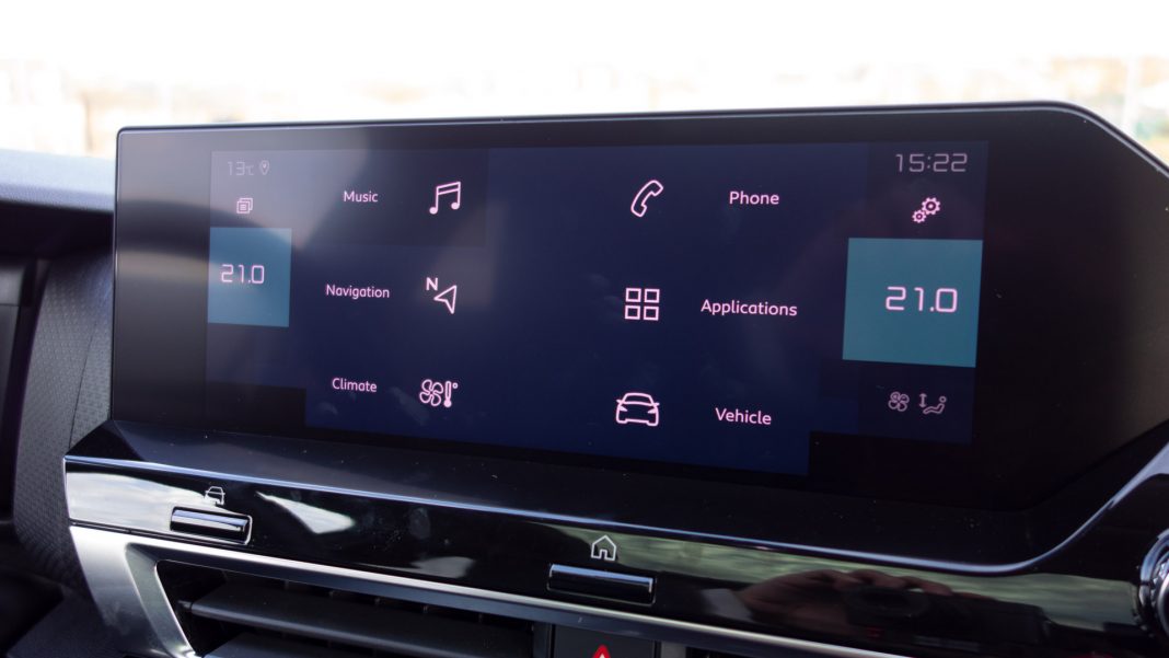 Citroen e-C4 display