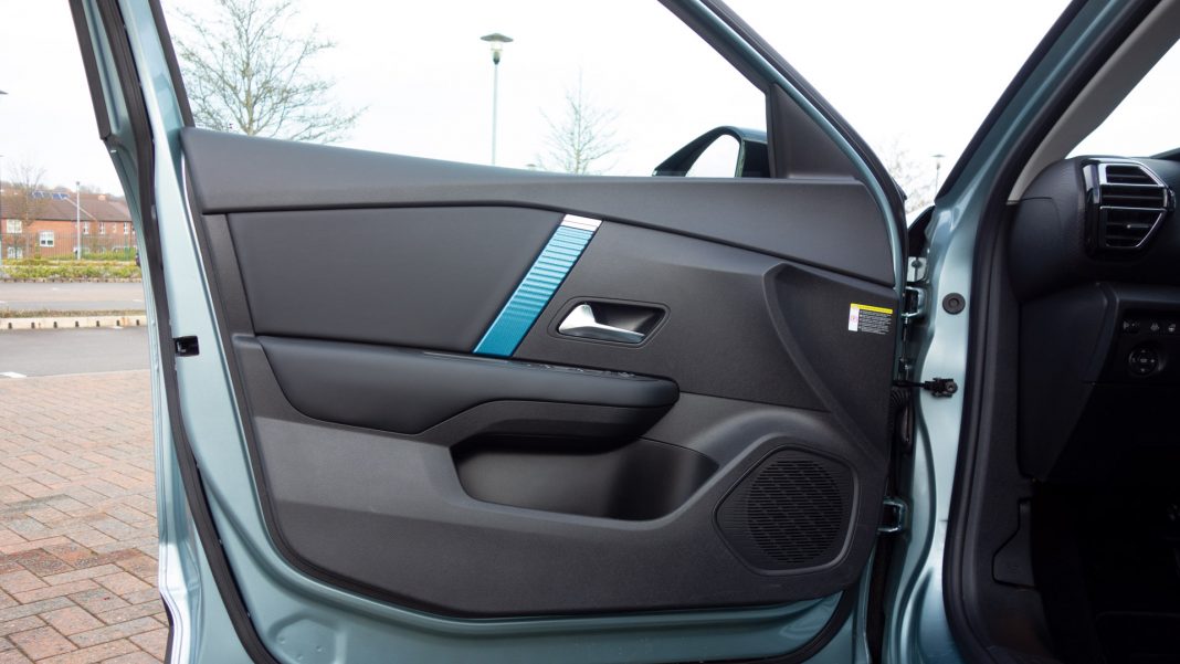 Citroen e-C4 front door
