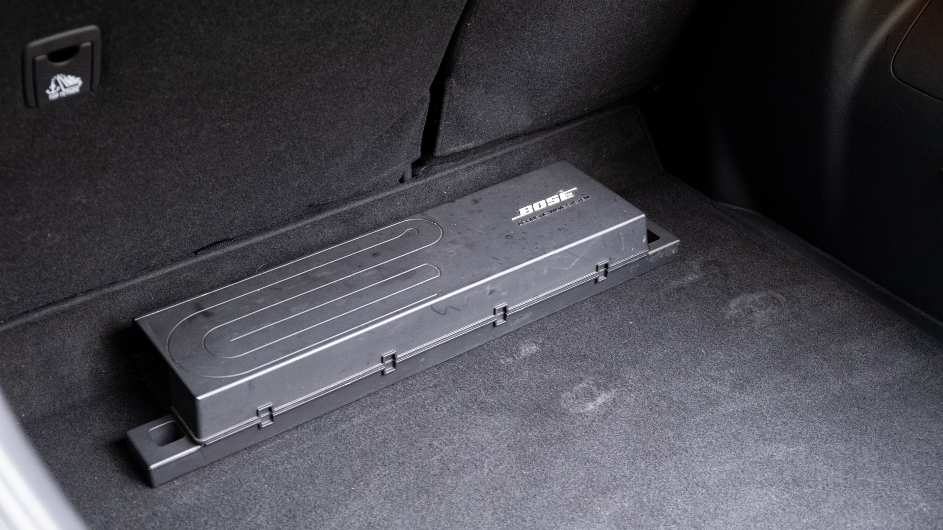 Nissan Leaf Bose sub