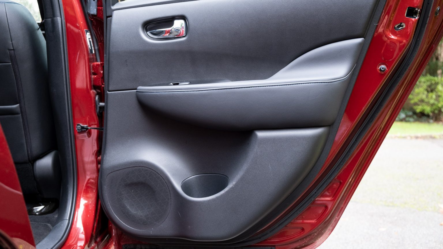 Nissan Leaf Audio Review A Seven Speaker Bose System TotallyEV