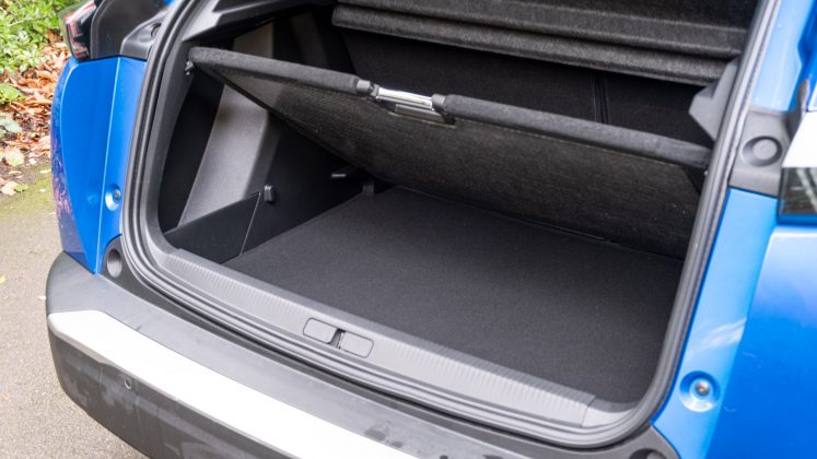 Peugeot e-2008 boot compartment