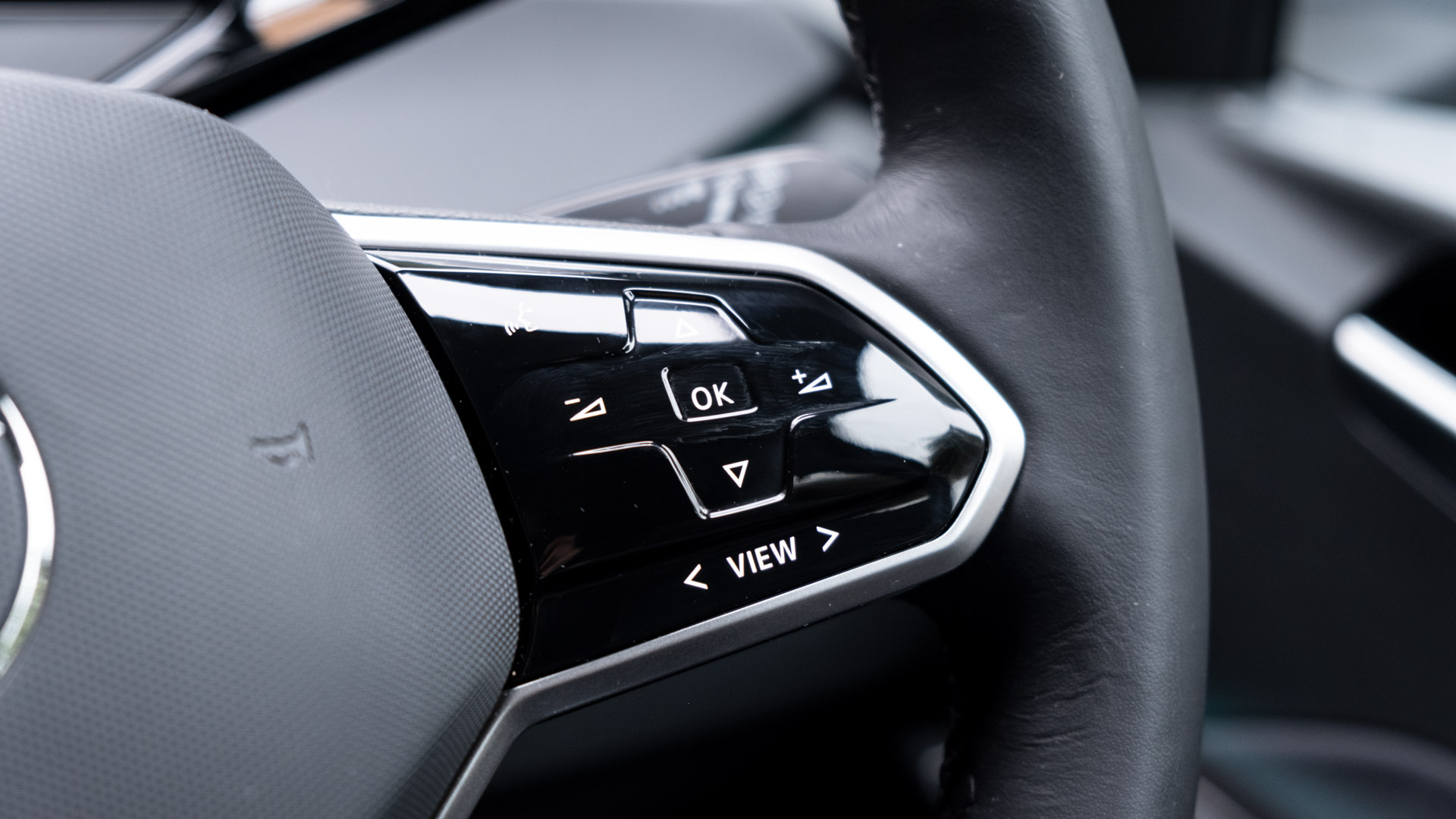 Volkswagen ID.3 steering wheel buttons right