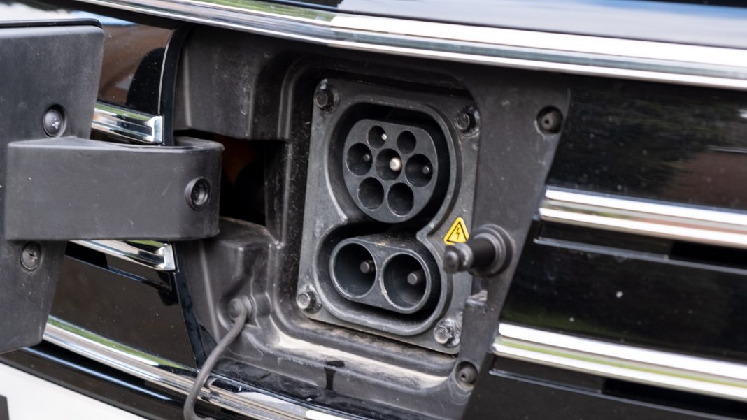 MG5 EV charging flap