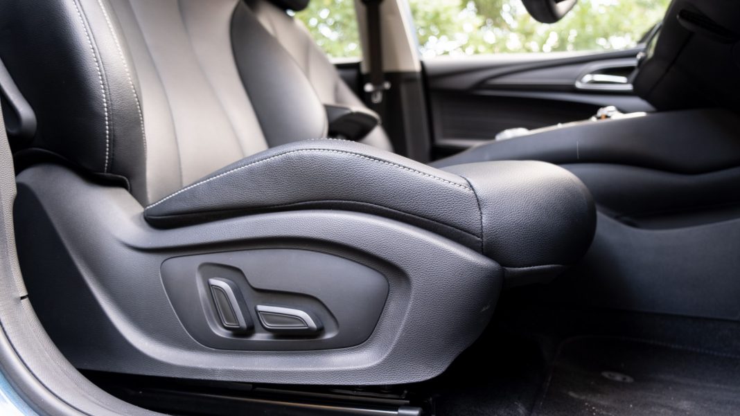 MG5 EV electric seats