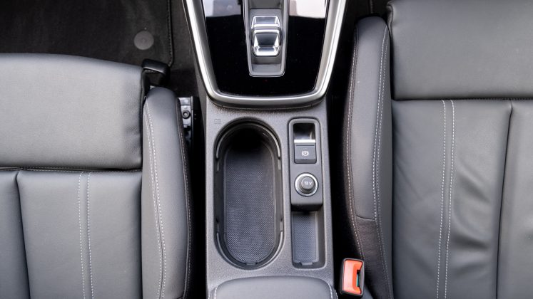 Audi A3 TFSI e centre console