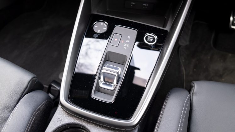 Audi A3 TFSI e gear selector buttons