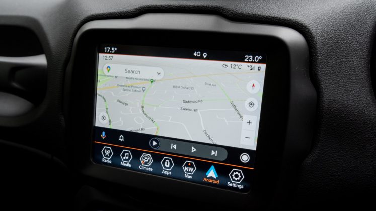 Jeep Renegade 4xe Android Auto