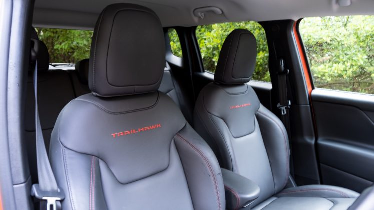 Jeep Renegade 4xe front seats