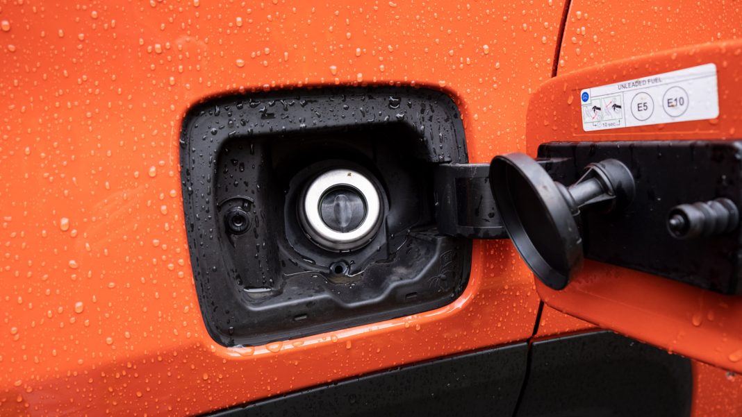 Jeep Renegade 4xe fuel