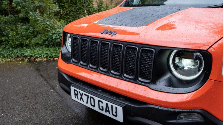 Jeep Renegade 4xe grille