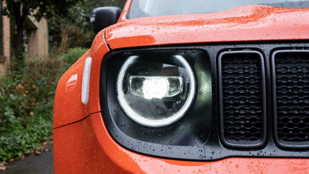 Jeep Renegade 4xe headlights