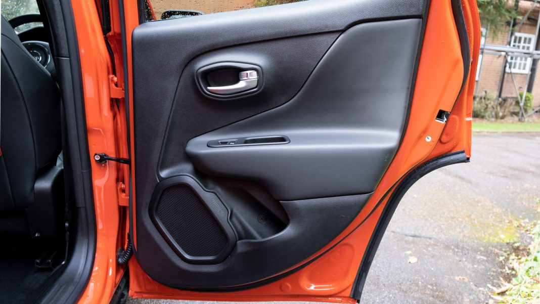 Jeep Renegade 4xe rear door
