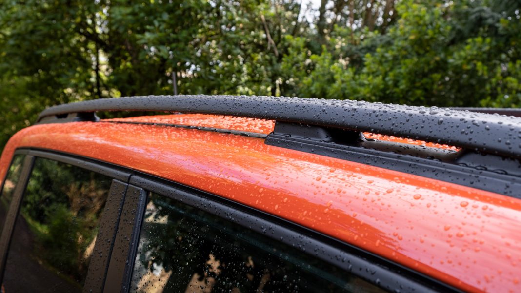 Jeep Renegade 4xe roof
