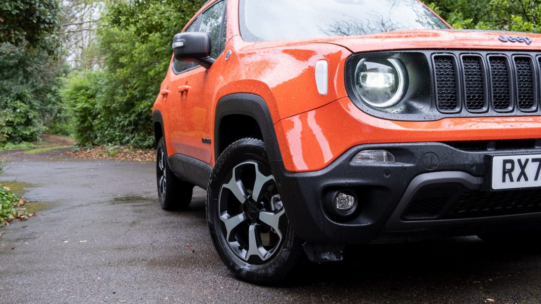 Jeep Renegade 4xe wheels