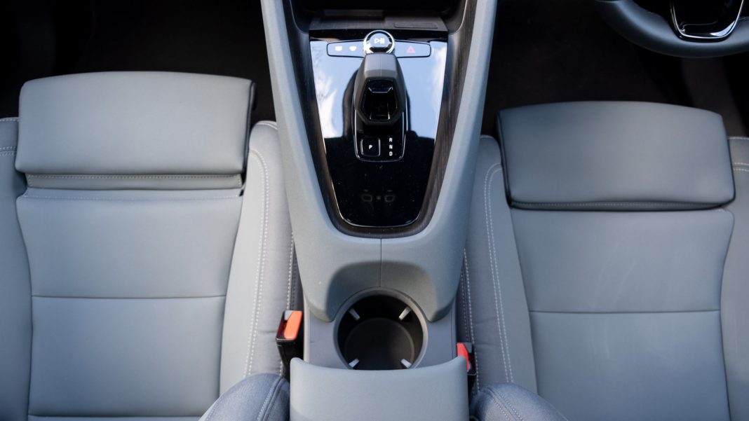 Polestar 2 centre console