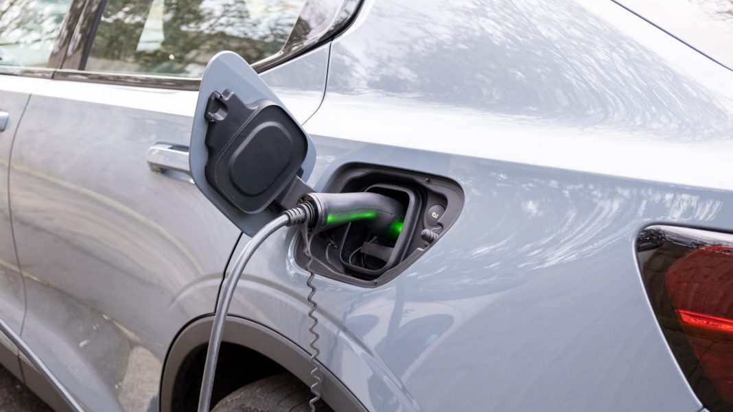 Polestar 2 charge connect